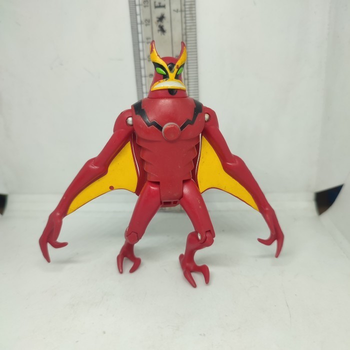 Jual Action Figure 4' Ben 10 Alien Jetray Bandai Original -CS90 ...