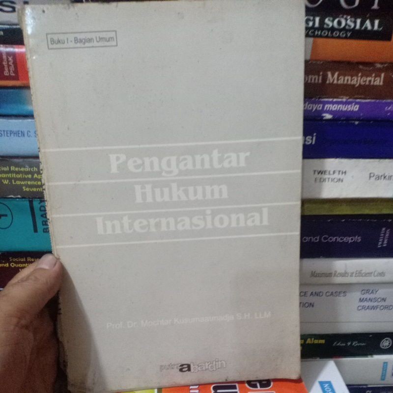 Jual Pengantar Hukum Internasional By Prof Dr Mochtar Kusumaatmadja ...