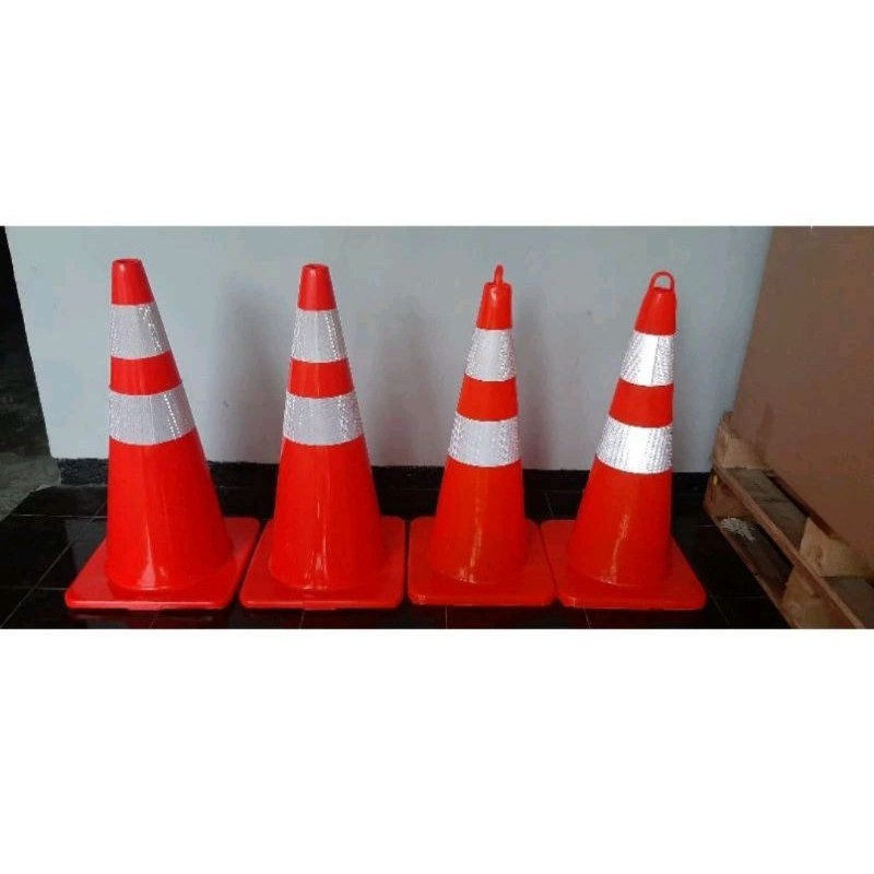 Jual Safety Traffic Cone Kerucut Lalu Lintas 70cm Rubber Anti Pecah ...