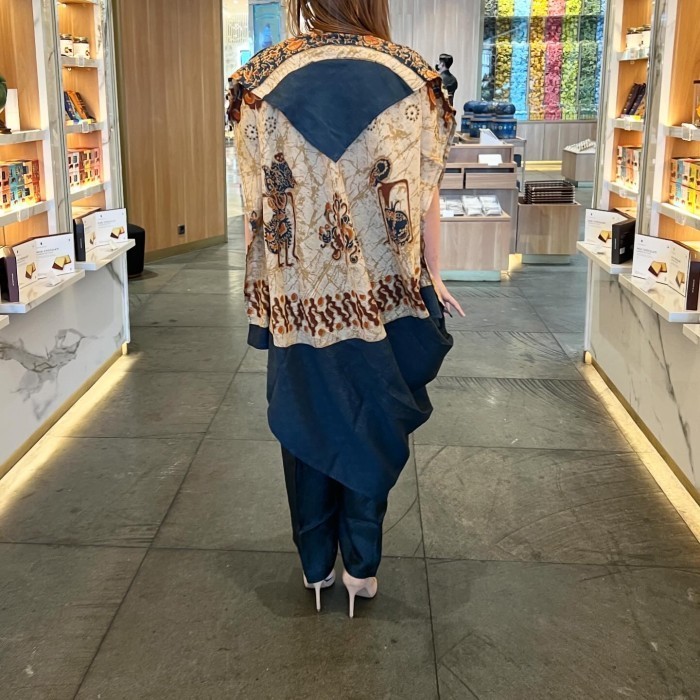 Jual Lausboutique-Tunik Pinjung Dobby-Seri Wayang-Tunik Batik Wanita ...