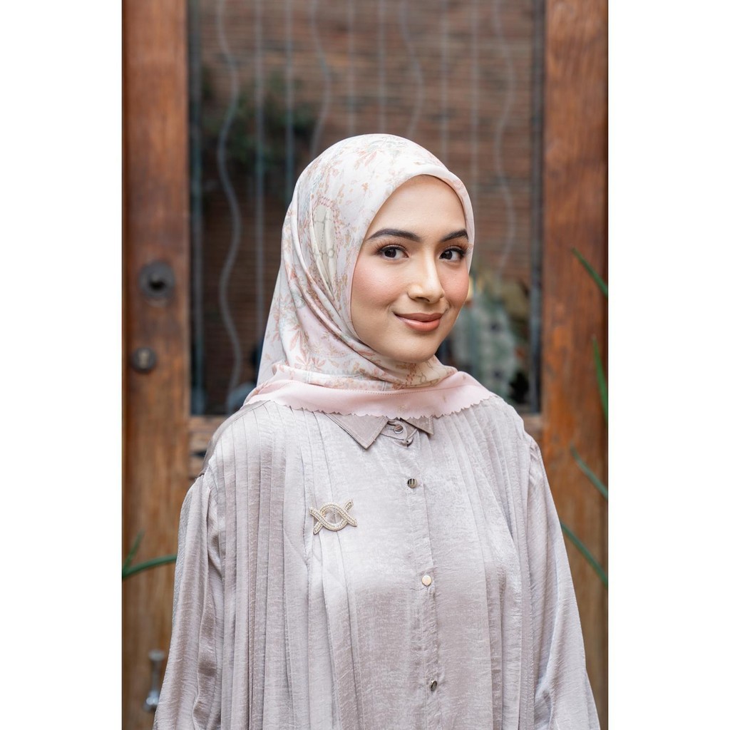 Jual Wearing Klamby - Jennia Scarf (Minor) | Shopee Indonesia