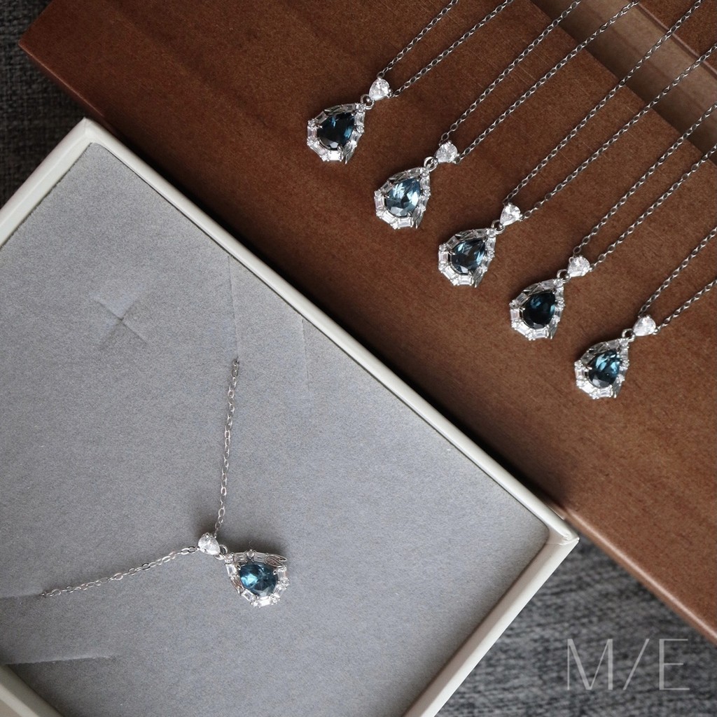 Jual Meree Azure Natural Blue Topaz Necklace Sterling Silver Kalung ...