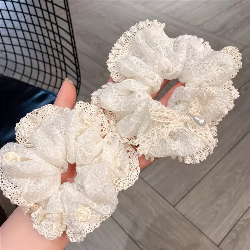 Jual Town Shell - White Lace Cute Korean Scrunchy / Scrunchie / Ikat ...