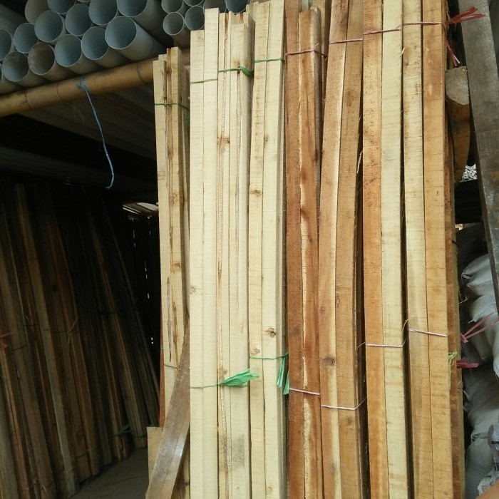 Jual kayu reng 10 batang panjang 2 meter tebal 3x3cm | Shopee Indonesia