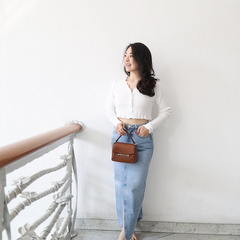 Jual ECLAIR Collection - Clara Crop Cardi | Shopee Indonesia