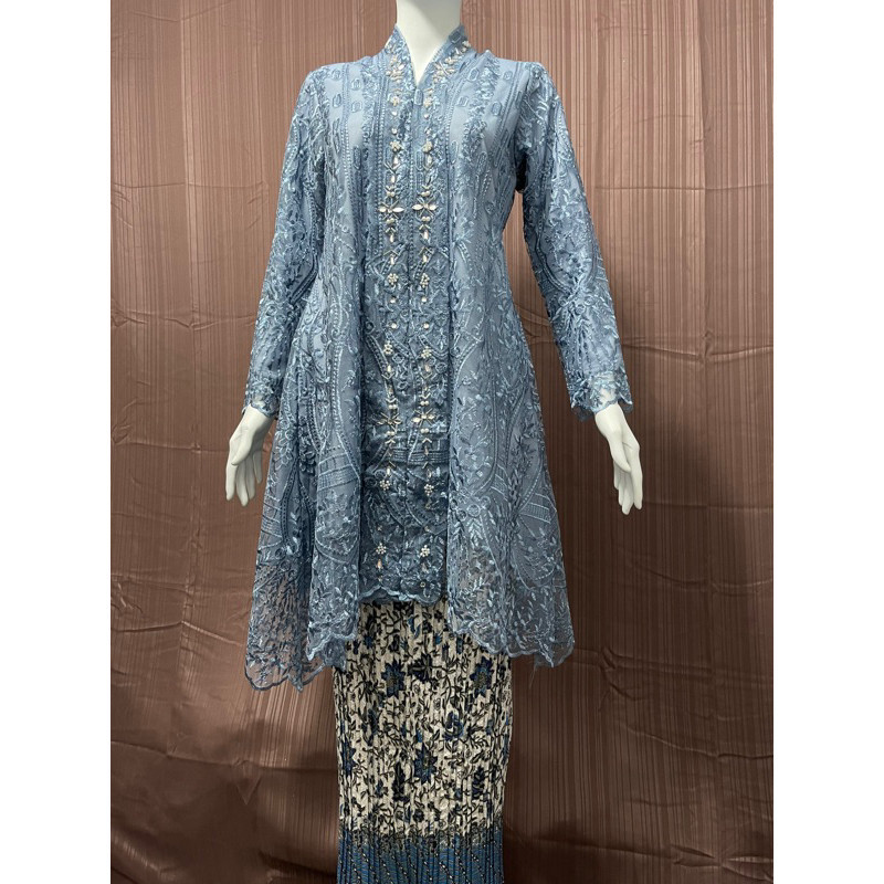 A.C>>Dres kebaya kartini /kebaya kartini floy/kebaya pesta/kebaya wisuda/kebaya akad/kebaya akad/tunik brukat/kebaya busui/kebaya ibu hamil/kebaya modern/kebaya floy payet/kebaya payet