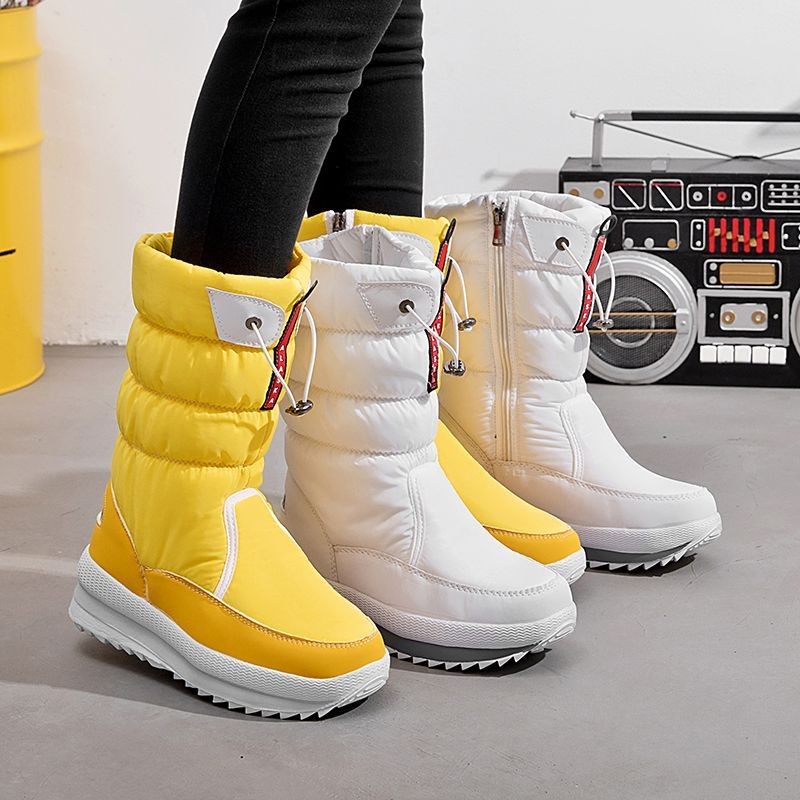 Winter snow boots in Northeast China, waterproof, anti slip, and thick  soles for women