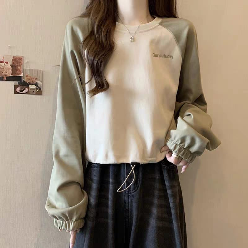 Jual HAIVERA - OUR AUNTUM SWEATER CREWNECK WANITA CROP | Shopee Indonesia