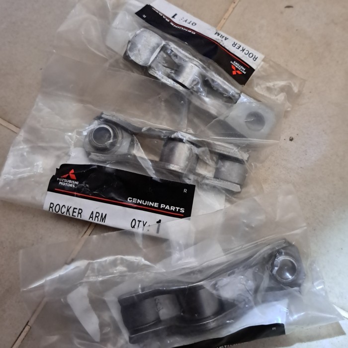 Jual JUAL Rocker Arm Pelatuk Klep Asli Mitsubishi Pajero Sport Triton ...