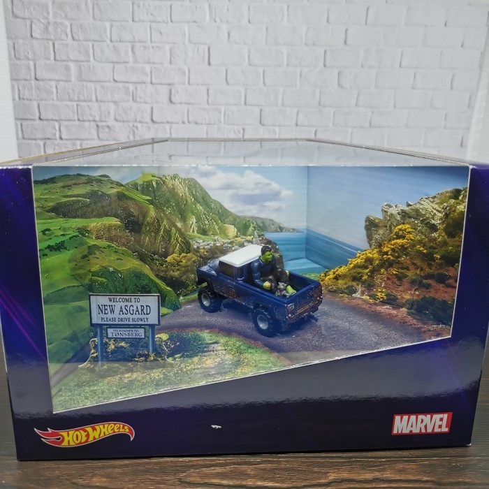Jual Hot Wheels Land Rover Defender 110 Pickup Truck Hulk Asgard MARVEL ...