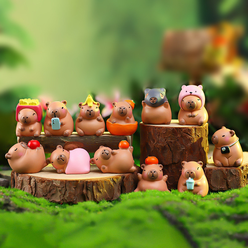 GSrenyu – Set De 18 Mini Figuras De Capibara En Resina, 6 Brillan En La Oscuridad Y 12 Con Diseños Variados, Tamaño Compacto De 1,3 A 2,4 Cm, Ideales Para Decoración De Terrarios, Jardines En Miniatura Y Pasteles