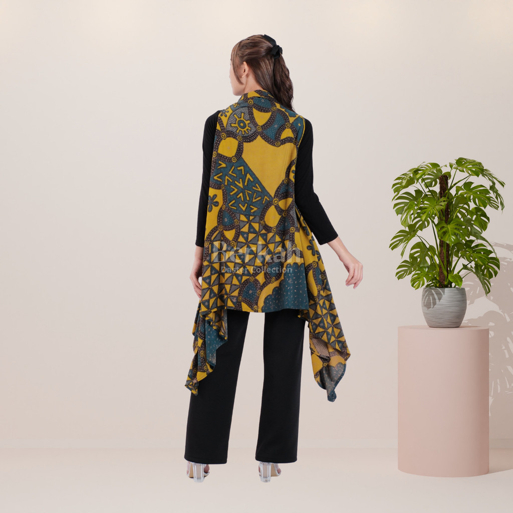 Outer Batik Tanpa Lengan Surya Teja 3
