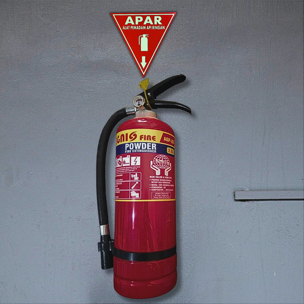 Jual Tanda APAR Segitiga Reflective Sign APAR 20x20cm Akrilik Reflekrif ...