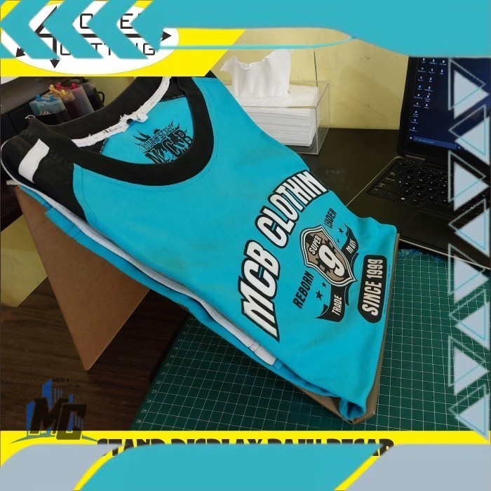 Jual STAND DUDUKAN DISPLAY BAJU BESAR AKRILIK | Shopee Indonesia