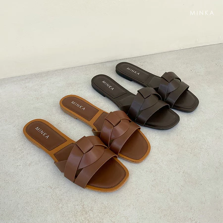 TRE Twist Strap Sandal Wanita