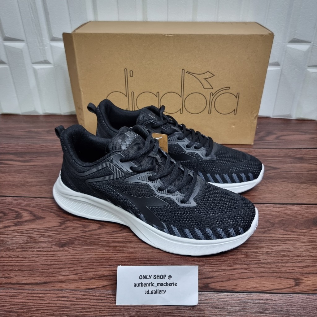 Jual ORIGINAL SALE 70% SEPATU RUNNING HORSE BLACK MEN | Shopee Indonesia