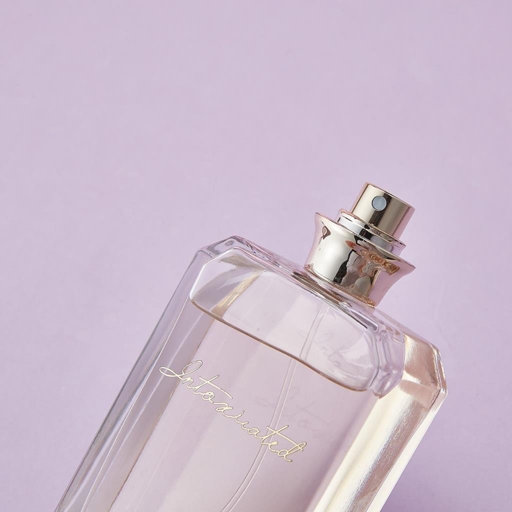 Jual MINISO Parfum Wanita Intoxicated EDP 90ml | Shopee Indonesia