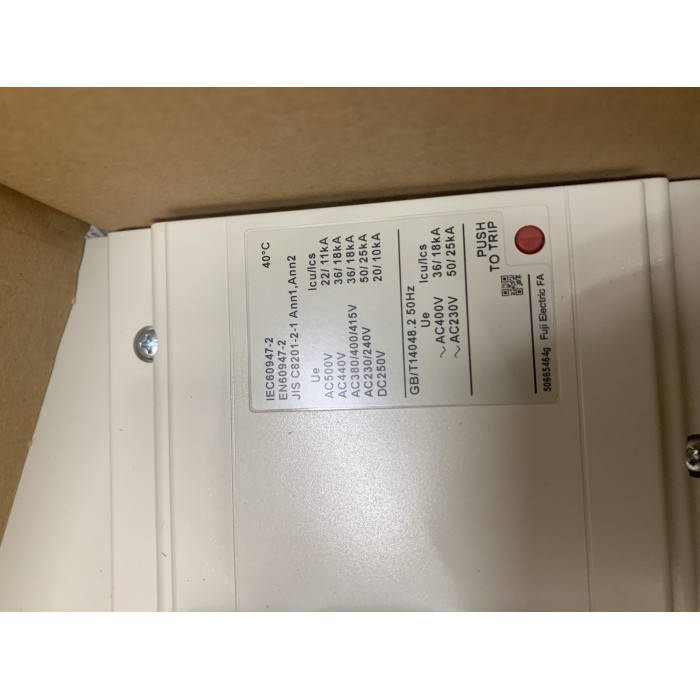 Jual JS88 MCCB Breaker Fuji Electric BW630EAG BW 630 EAG 3 POLE 500 ...