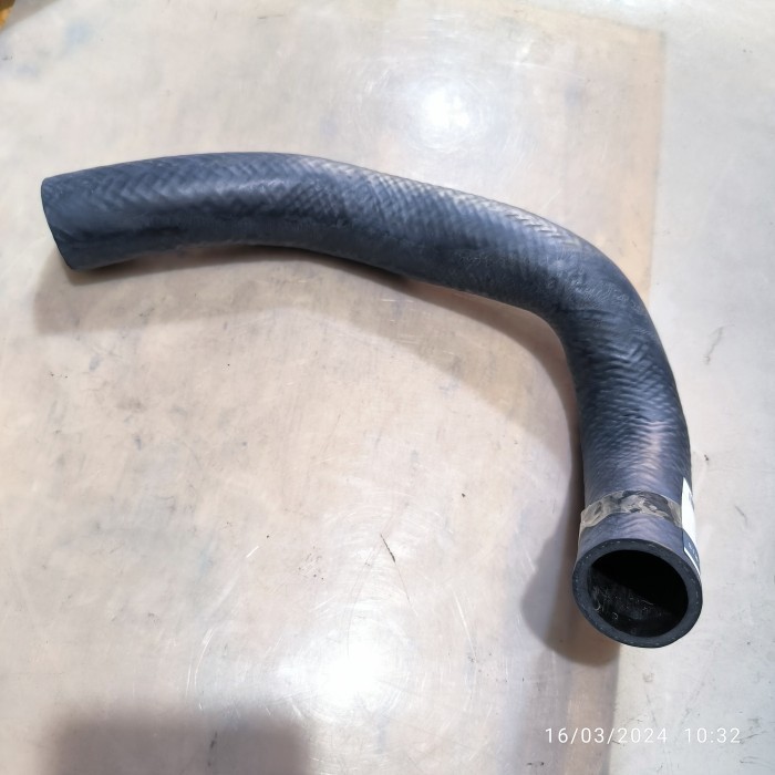 Jual SELANG AIR RADIATOR BAWAH L300 DIESEL MB-221725 BARU | Shopee ...