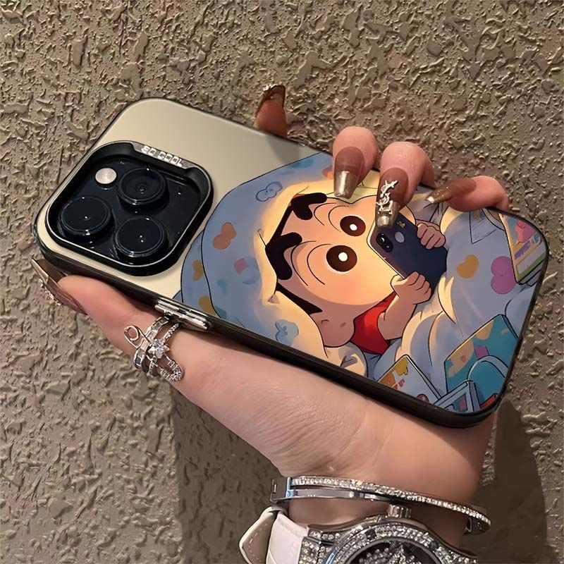 Jual Anime cartoon characters Play with the mobile phone, Crayon Shin ...