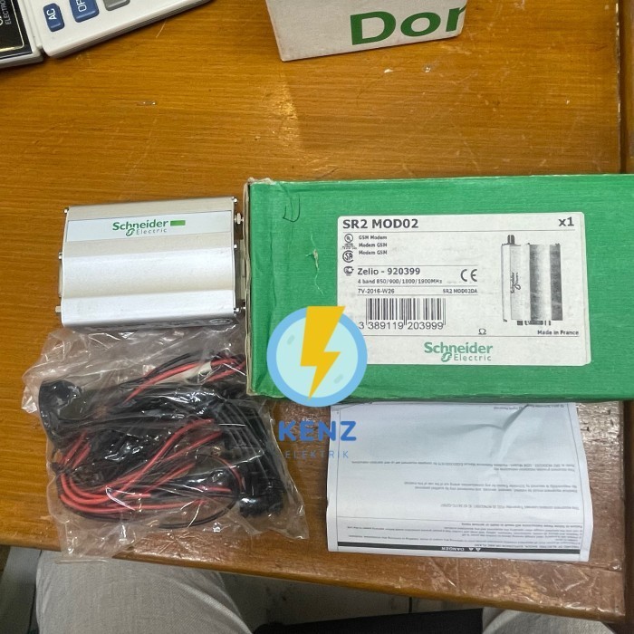 Jual Schneider zelio logic modem GSM SR2MOD02 / SR2 MOD02 12-24VDC ...