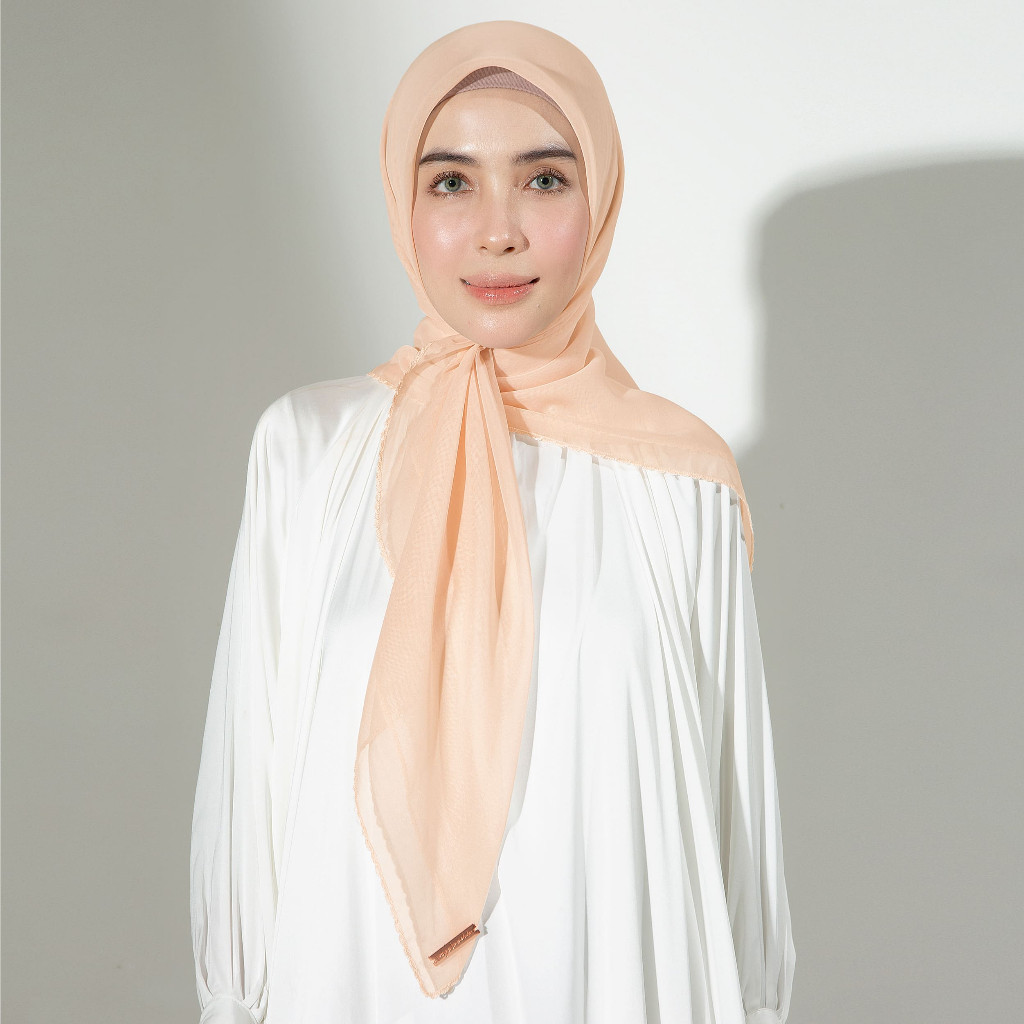 Lozy Hijab Paris Embroidery Signature Square Lozy X Hamidah (Hijab Segiempat Bahan Paris Japan Premium)