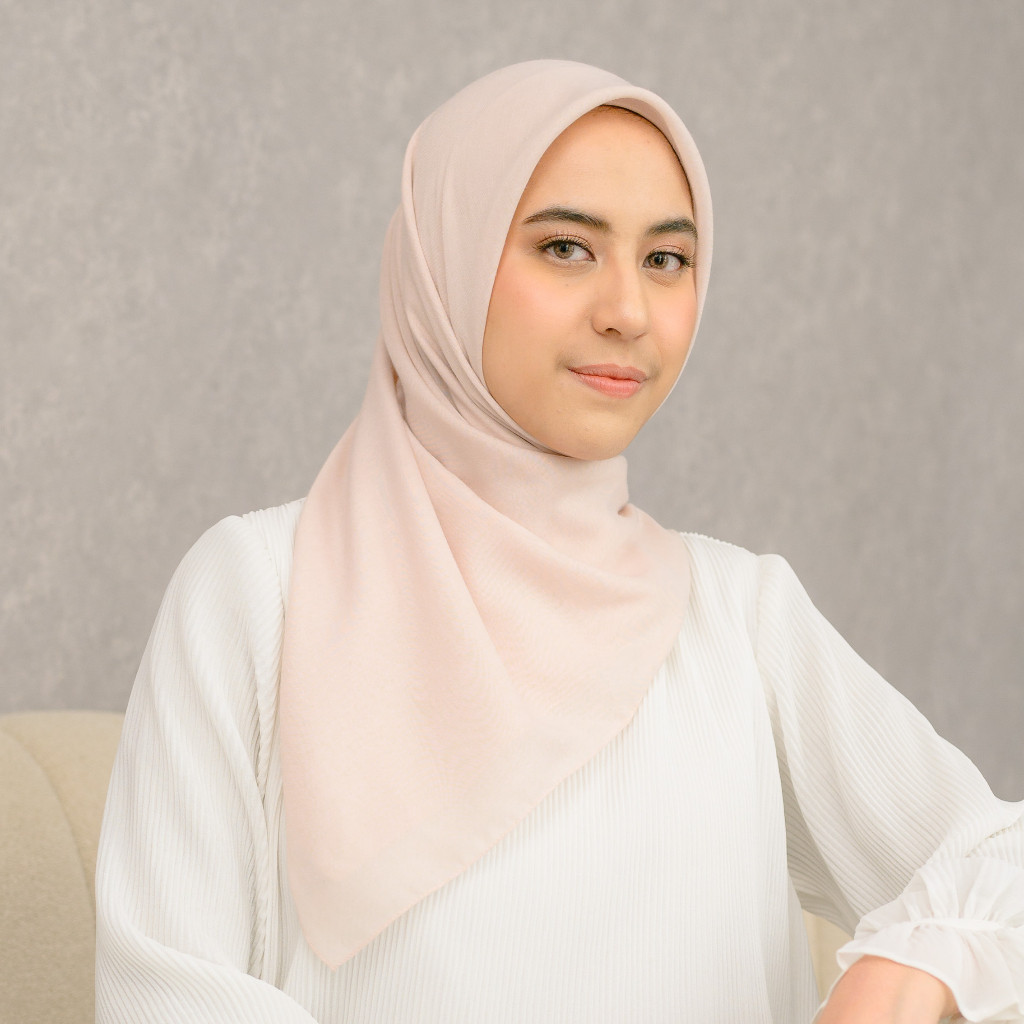 Lozy Hijab Theya Voal Square (Hijab Segiempat Bahan Voal Premium)