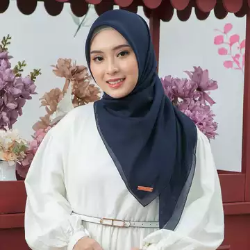 Lozy Hijab Bianca Paris Voal Square Lozy X Bianca Kartika (Hijab Segiempat Bahan Paris Voal)