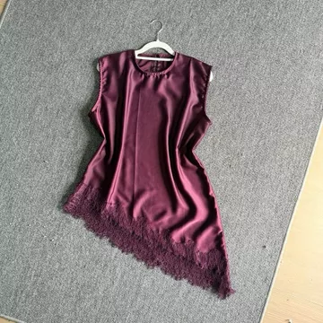 Billa Inner Satin Lace Sleeveless Layering Lace Top Renda
