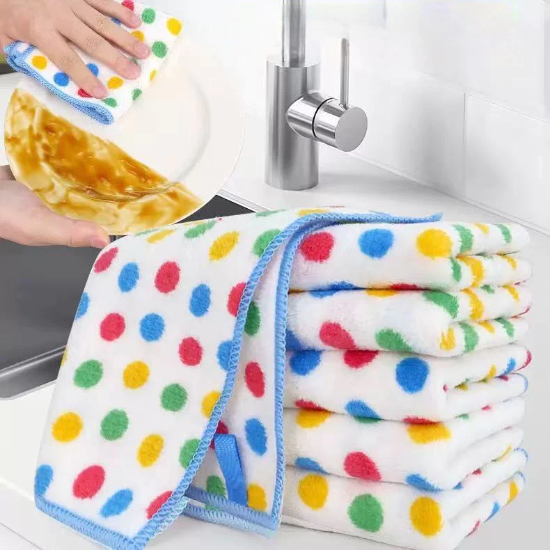 Sampul Utama HL0812 Lap Dapur Microfiber Polkadot