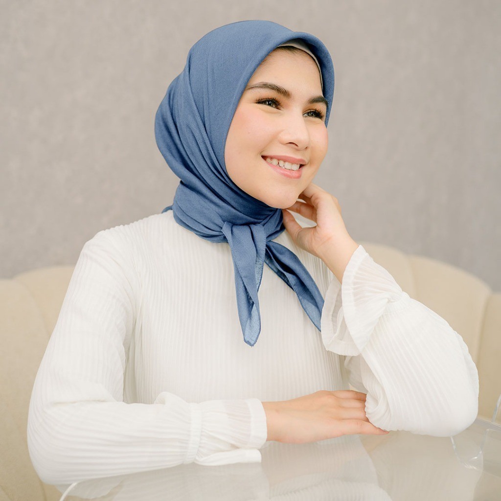 Lozy Hijab Theya Voal Square (Hijab Segiempat Bahan Voal Premium)