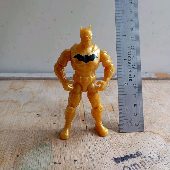 Jual action figure batman warna kuning emas GG99 | Shopee Indonesia