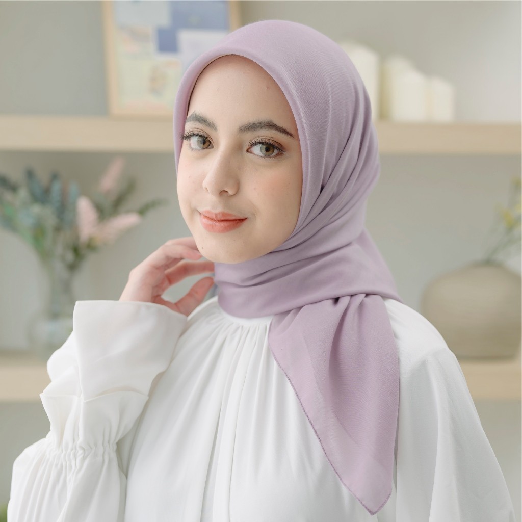 Lozy Hijab Theya Voal Square (Hijab Segiempat Bahan Voal Premium)