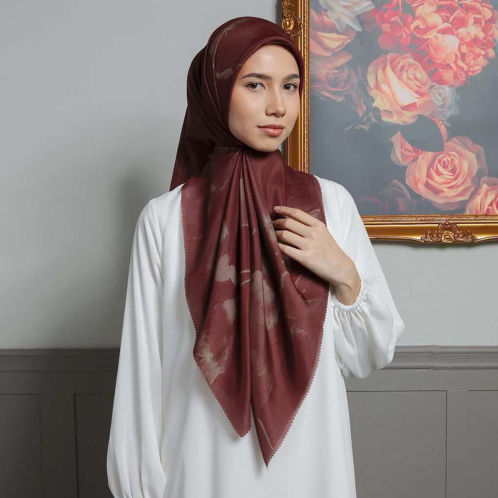 Lozy Hijab Aurel Scarf Exclusive Pattern (Hijab Square Segiempat Motif)