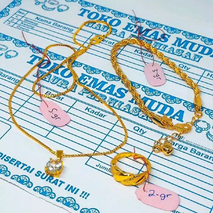 Set Perhiasan Emas 7 Gram Kadar 785