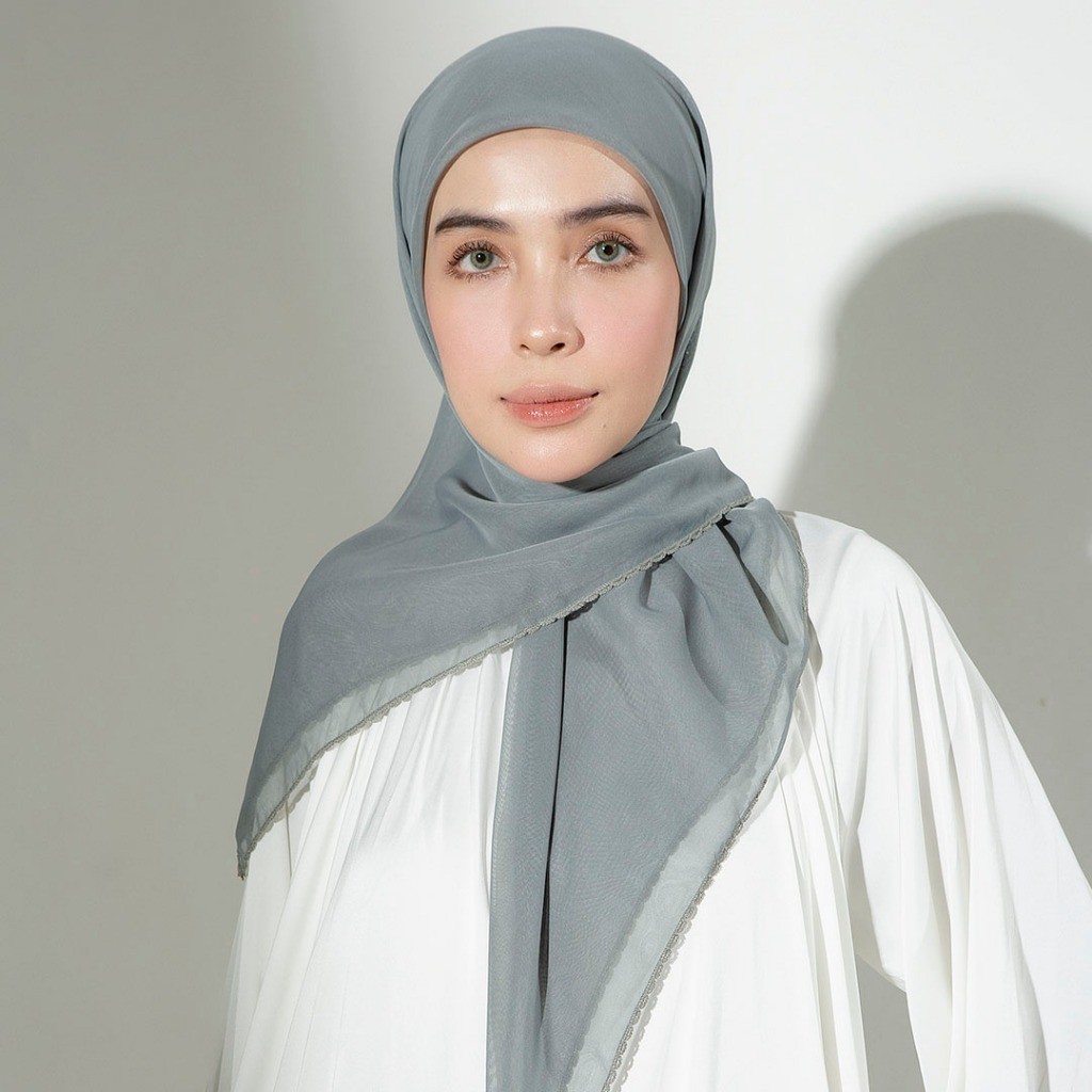 Lozy Hijab Paris Embroidery Signature Square Lozy X Hamidah (Hijab Segiempat Bahan Paris Japan Premium)