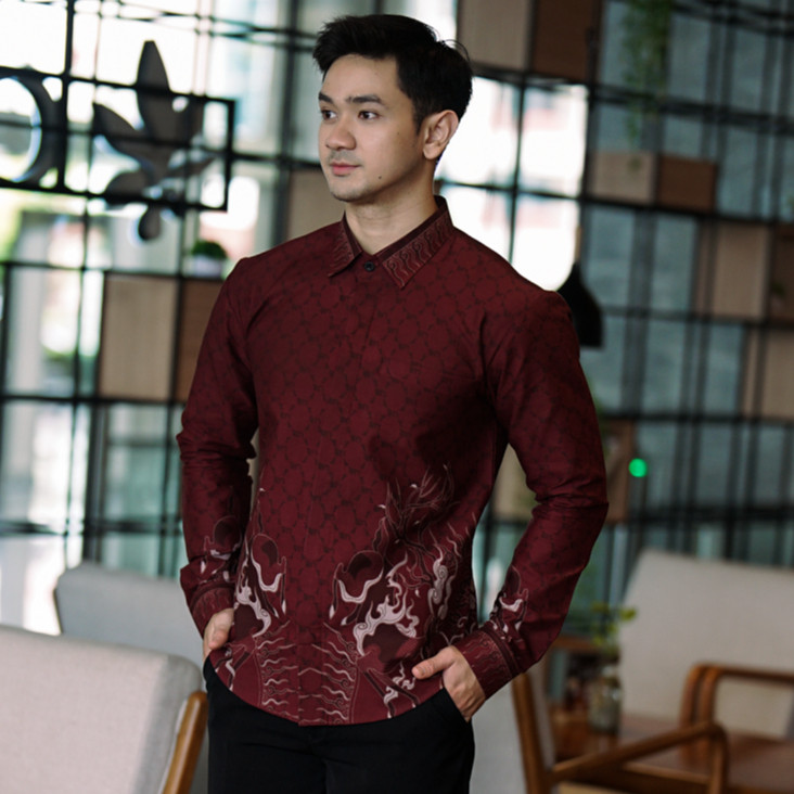 BATIK TRUSMI - MOMEN COLLECTION -Batik Shirt Exclusive Cervus Maroon Shirt - Elegant Slim Fit - CERVUS B MAROON