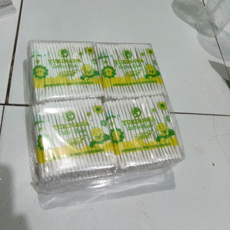 Jual cotton buds / katembat yukinawa isi 12 BUNGKUS 1 SLOP | Shopee ...