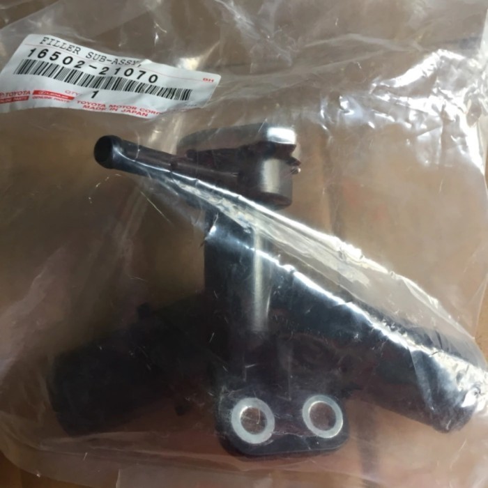 Jual Pipa Radiator by pass Vios Yaris ori 16502-21070 | Shopee Indonesia
