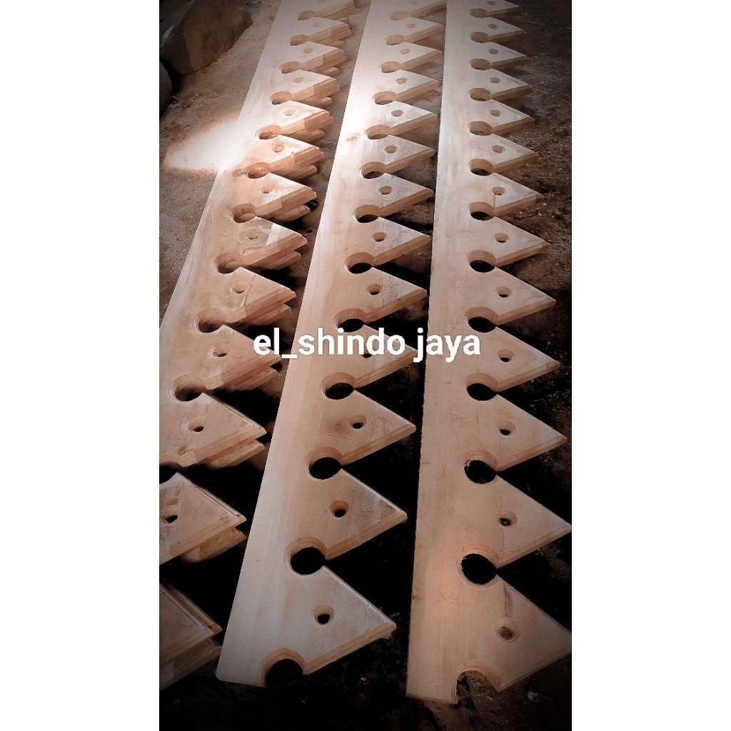 Jual Lisplang kayu motif gerigi lancip lebar 19cm terbaru | Shopee ...