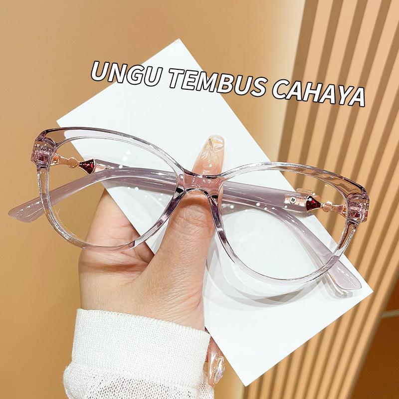 Kacamata Baca Plus Anti Radiasi Cat Eye: Solusi Praktis, Modis, dan Ramah di Kantong