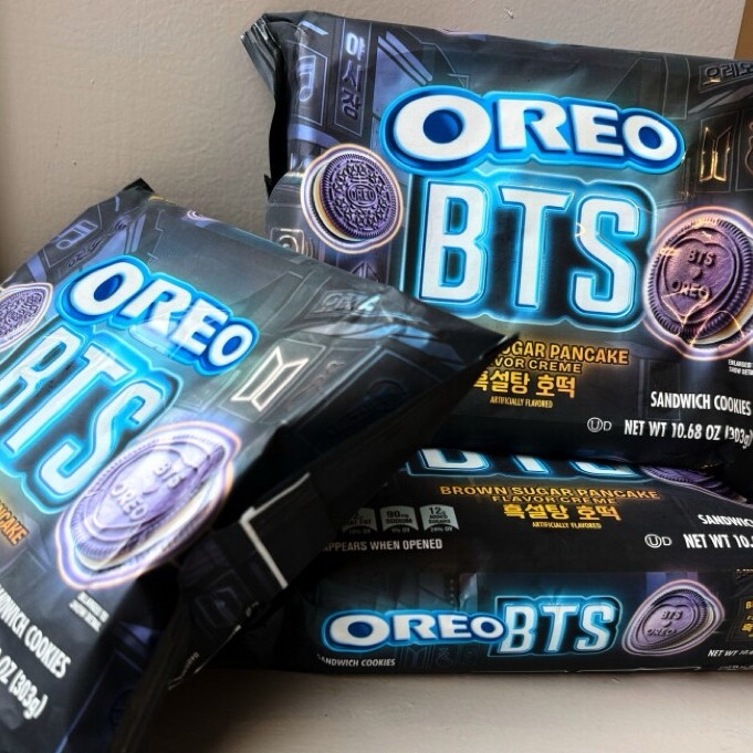 Jual Oreo BTS Limited Edition rasa brown sugar pancake | Shopee Indonesia