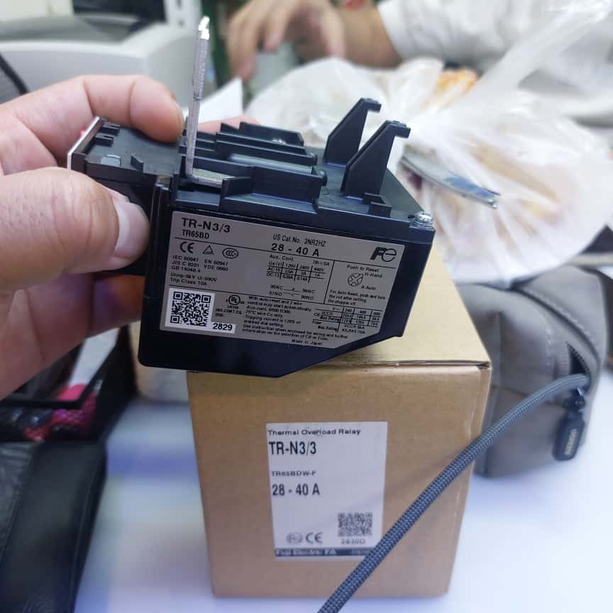 Jual Fuji Electric Magnetic Contactor SC-N3 / SC65BAA-M22E Coil 220V ...