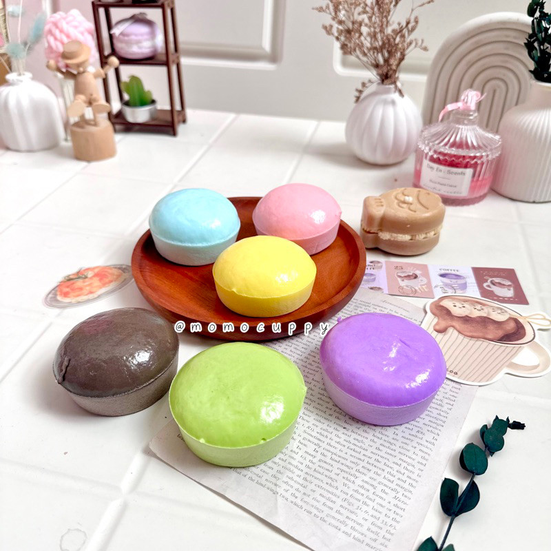 MOMOCUPPY Mini Mousse Sticky Cake Squishy: Mainan Gemas Pereda Stres Harga Terjangkau