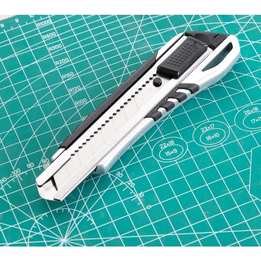 Jual Deli | Cutter Besar (Cutting Knife) Expert | E2057 | Shopee Indonesia