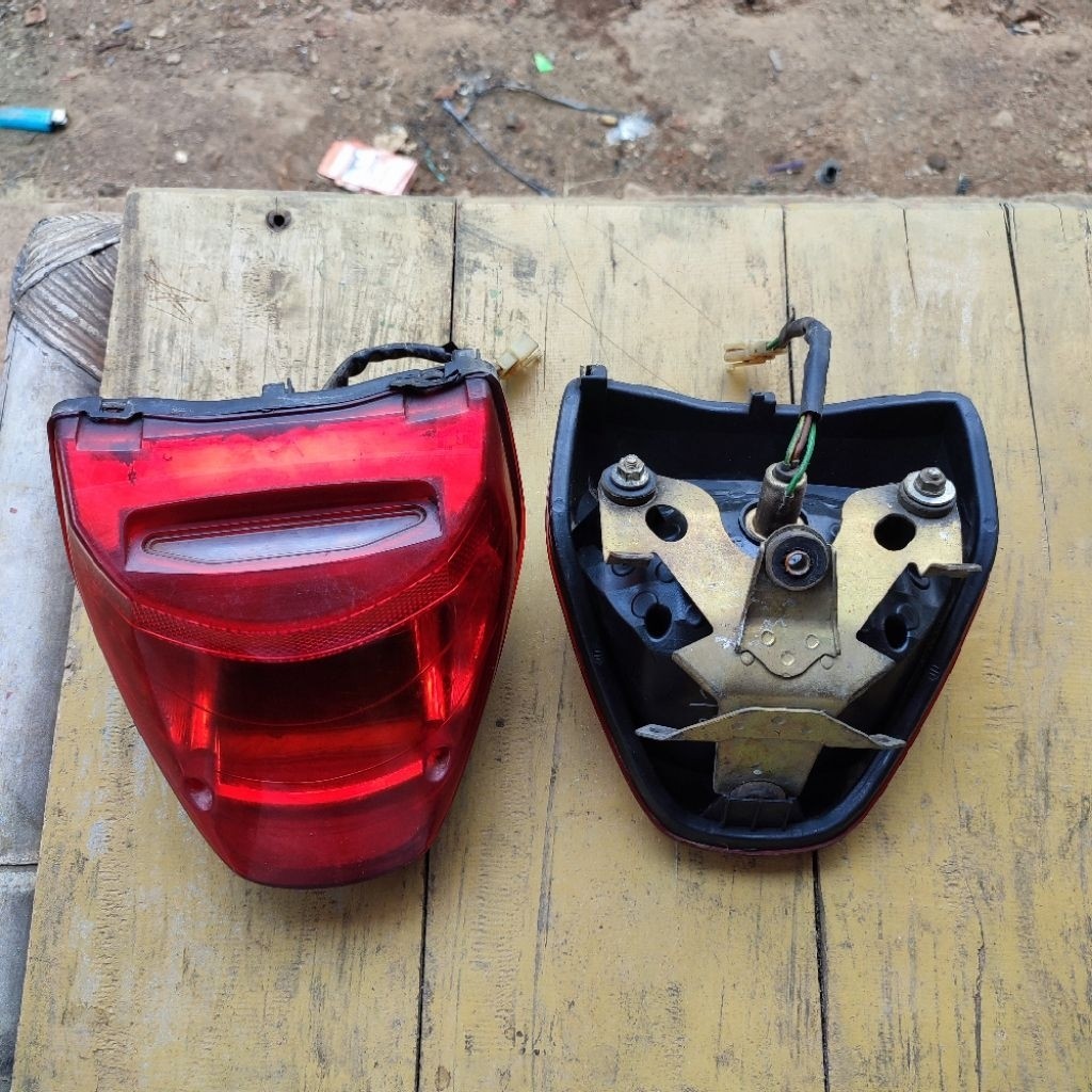 Jual Stoplam belakang stopan Megapro Primus Original 1set lengkap ...