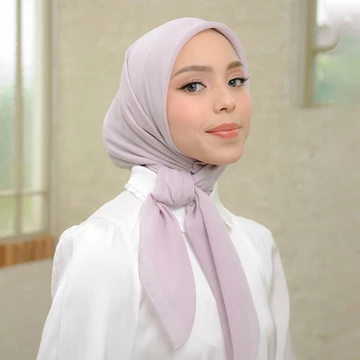 Lozy Hijab Polly Cotton Square (Hijab Segiempat Bahan Polly Cotton)