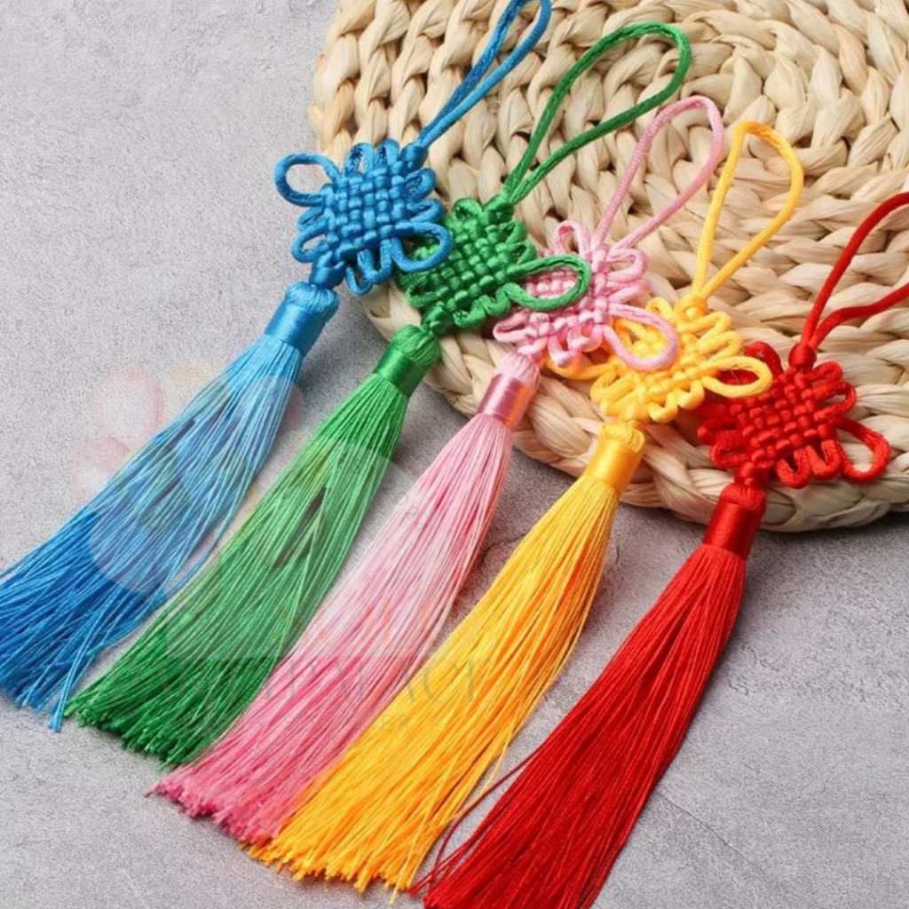 1 BUAH RUMBAI TASSEL CHARM HIASAN MULTIFUNGSI PERNAK PERNIK DIY RUMBAI TASSEL AKSESORIS HIASAN HAMPERS TALI BAHAN KERAJINAN TANGAN KEPALA TASBIH RUMBAI BANTAL RUMBAI GORDEN