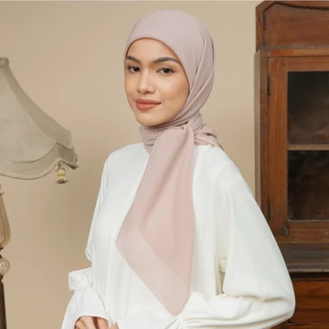 Lozy Hijab Nala Voal Square (Hijab Segiempat Bahan Voal Premium)