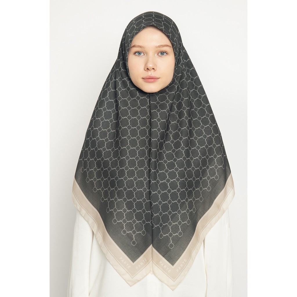 PARTE Primrose Classic Printed Scarf Hijab Segi Empat Motif